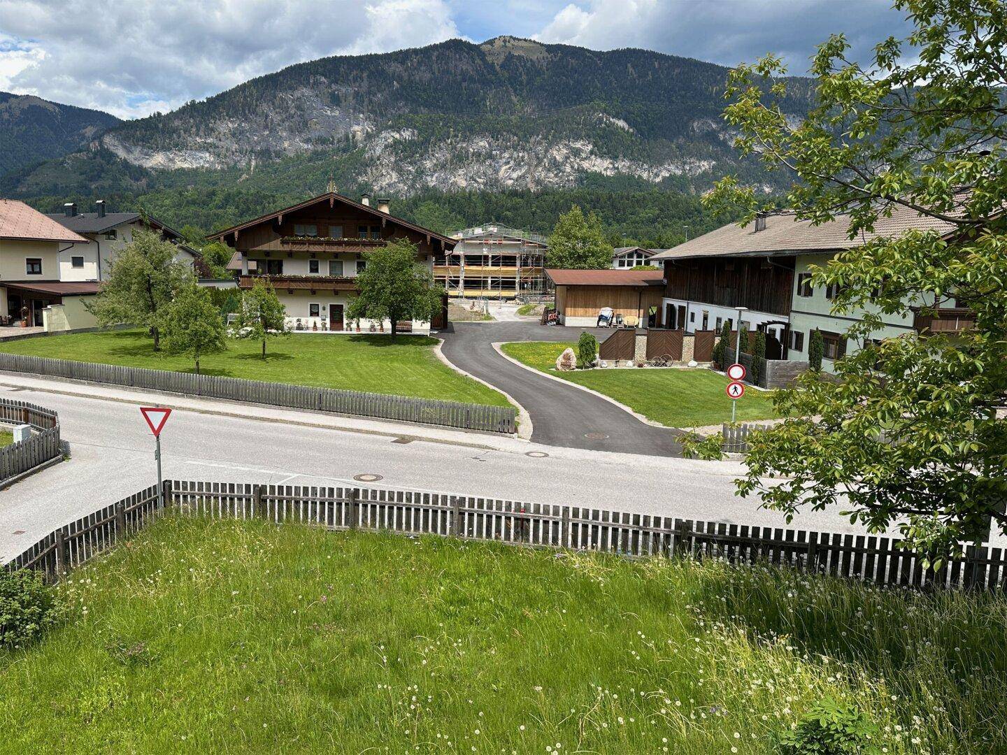 Gelegenheit für Familien: Doppelhaus in Radfeld! - Ansicht 4