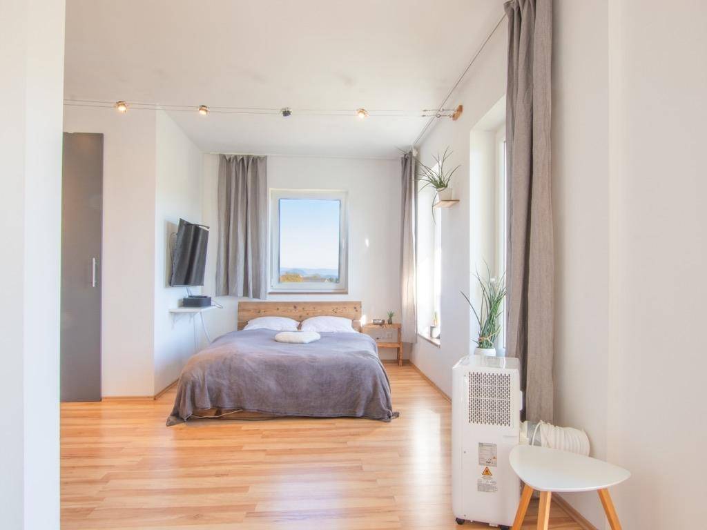 Zimmer 1 OG