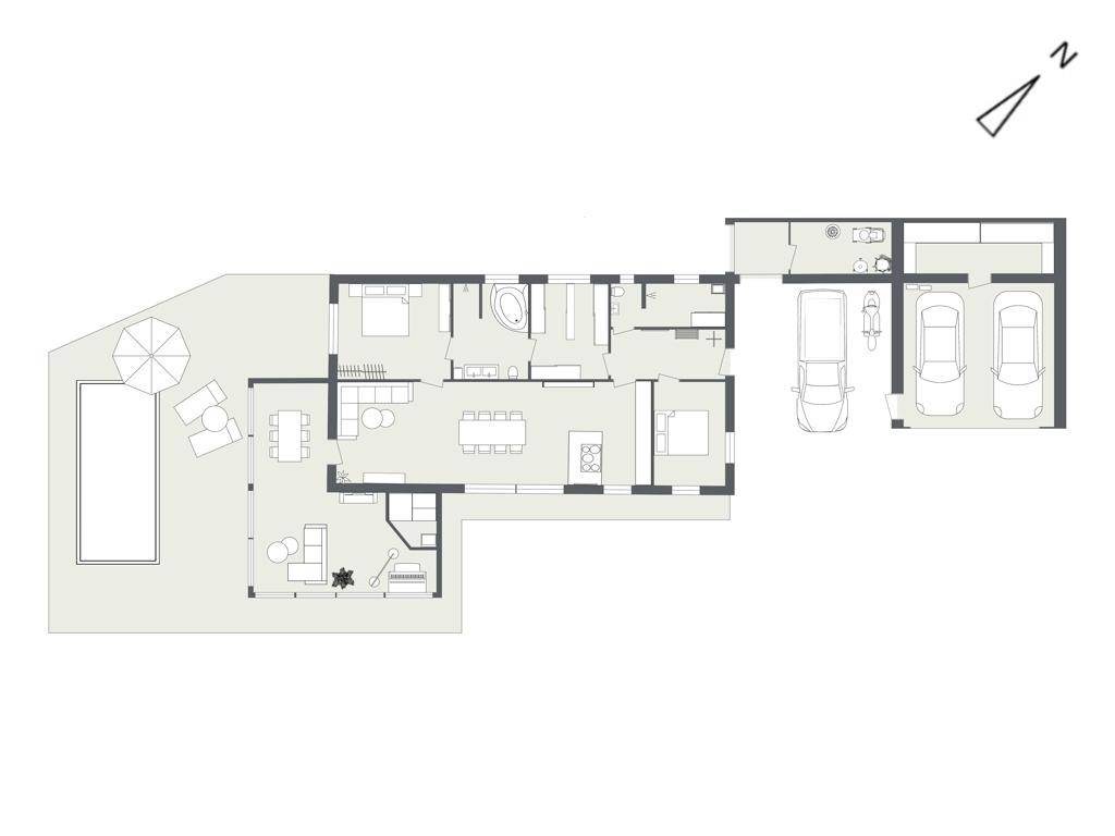 Grundrissplan zeigt ein Haus mit offenem Wohnbereich, mehreren Schlafzimmern, Bädern, Pool und Doppelgarage.