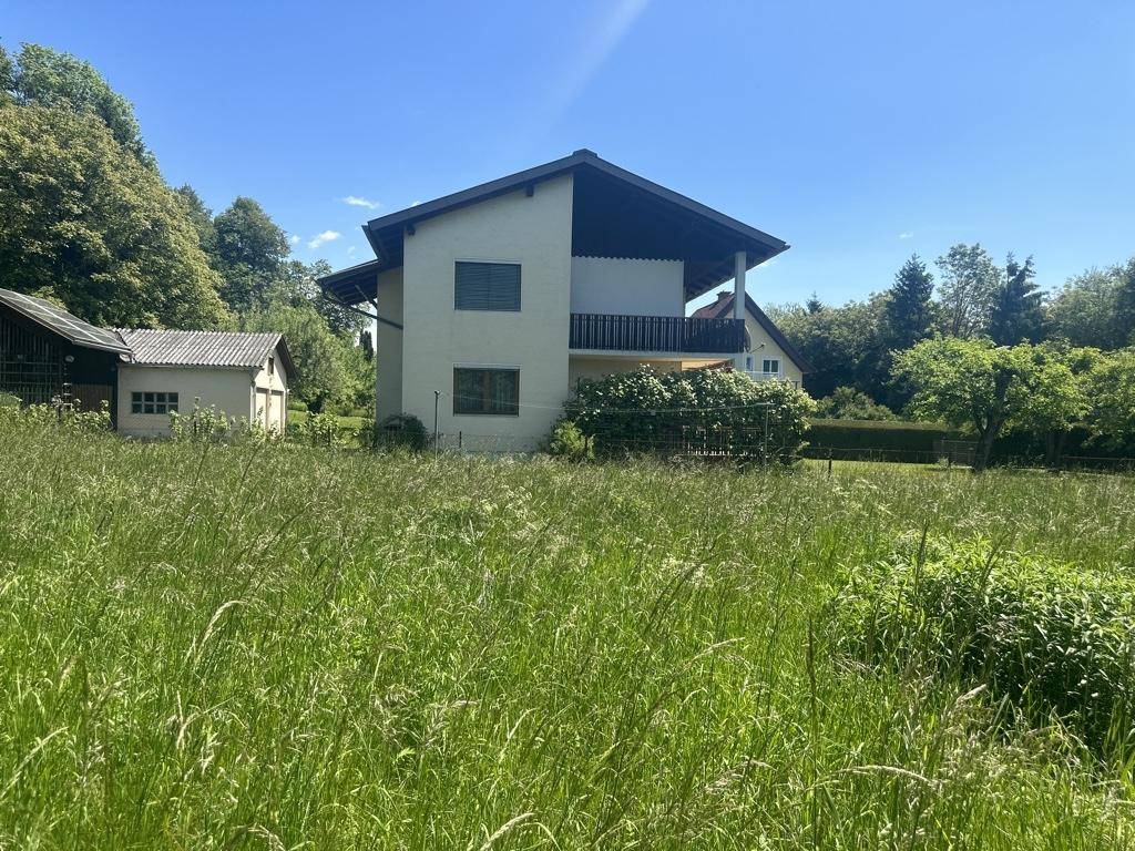 Grundstück