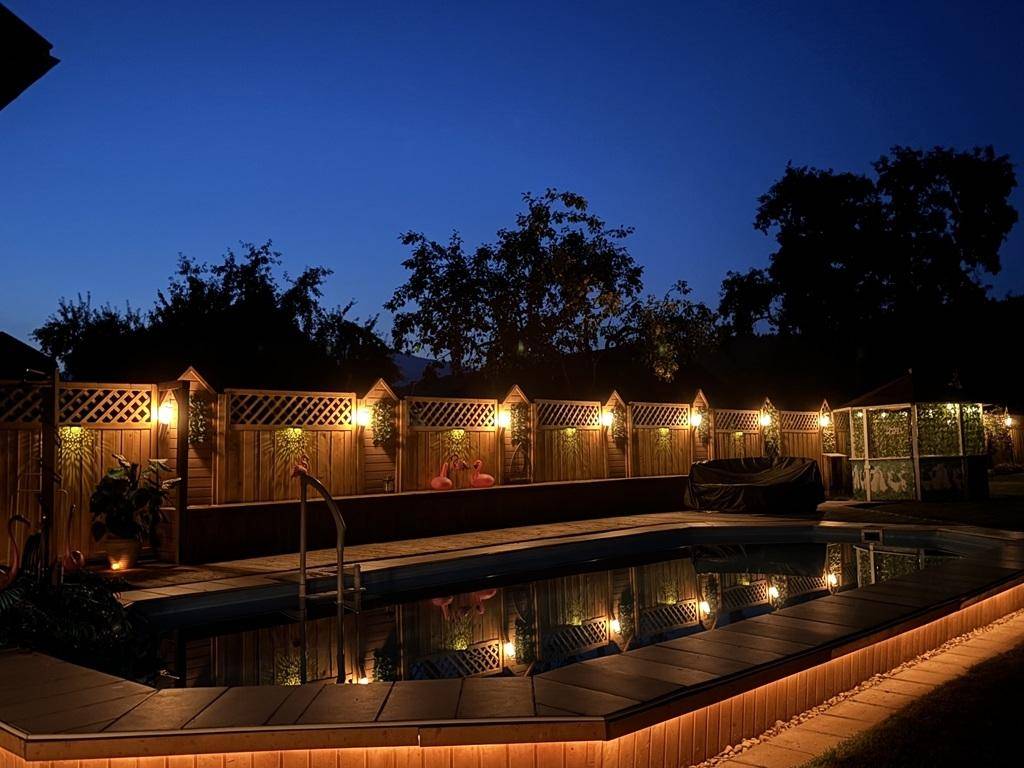 Nachtstimmung am Pool