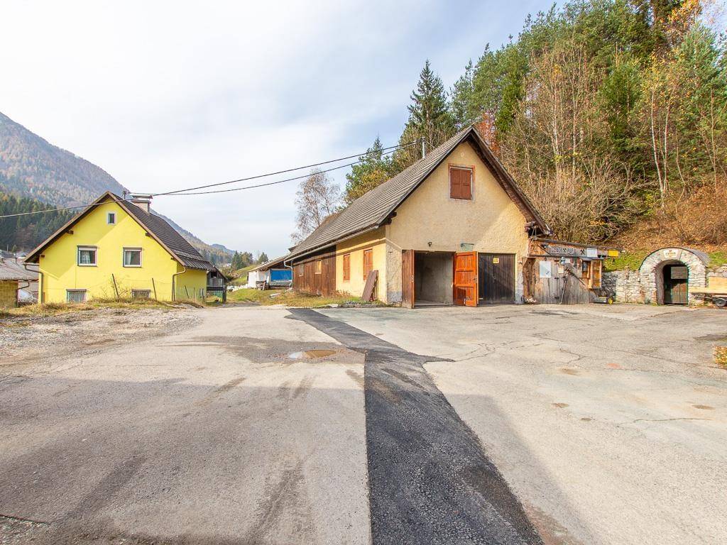 Ostansicht mit Bergstolleneingang Stefanie