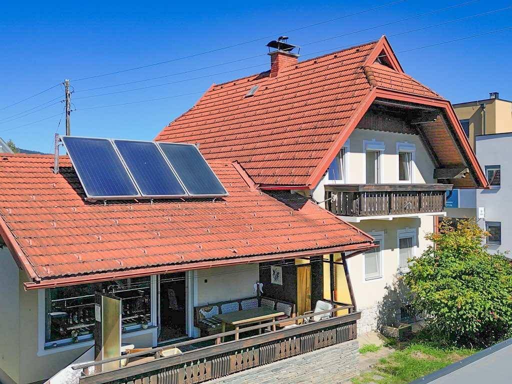 Haus mit Solaranlage