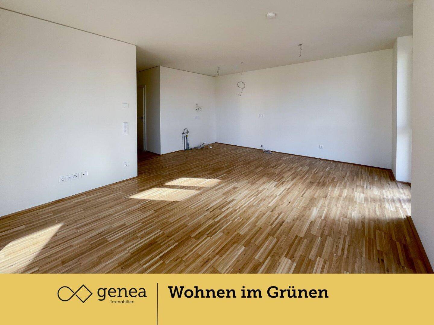 Geräumiger, heller Raum mit Parkettboden, bereit für die individuelle Gestaltung und Nutzung.