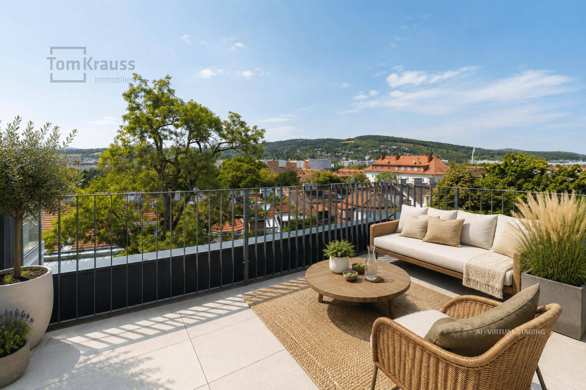 Großzügige Dachterrasse mit modernen Möbeln und weitem Blick über die Stadt.
