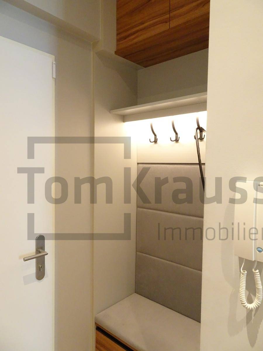 mit Garderobe