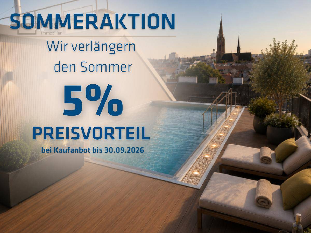 Exklusive Dachterrasse mit Infinity-Pool, Liegestühlen und weitem Stadtblick.