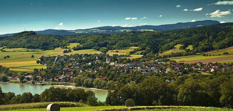 GROSSVOLUMIGER GRUND 11.000m2 davon ca. 5.000m2 BAUGRUND MIT WOHNPROJEKT