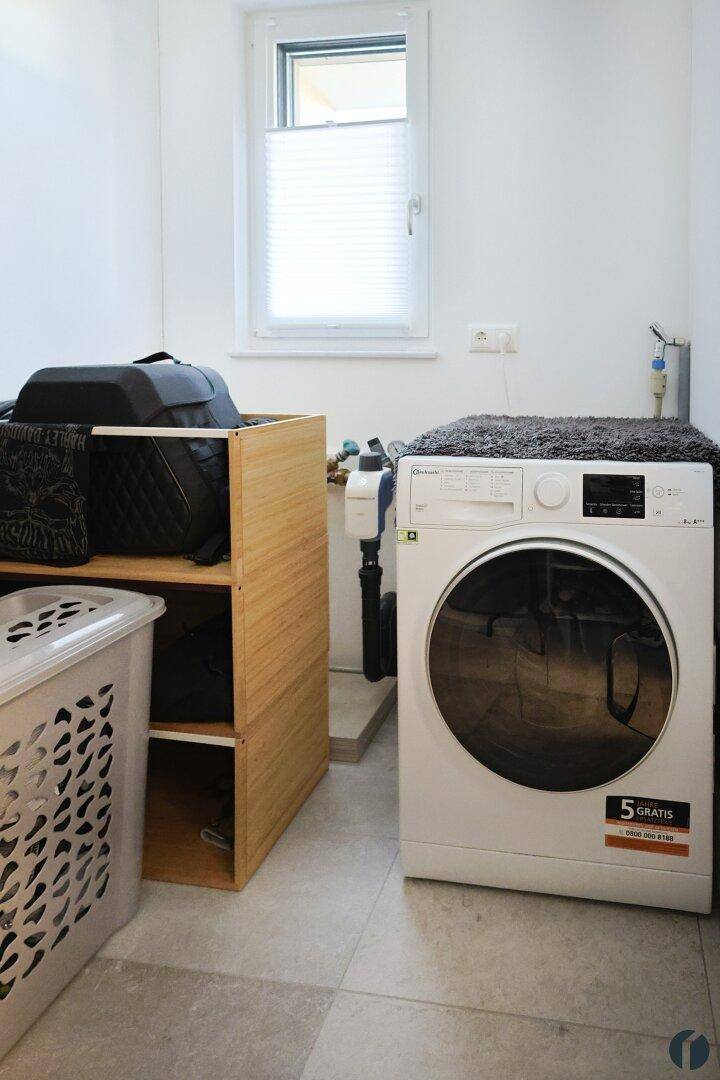 Technikraum mit Waschmaschinen Anschluss