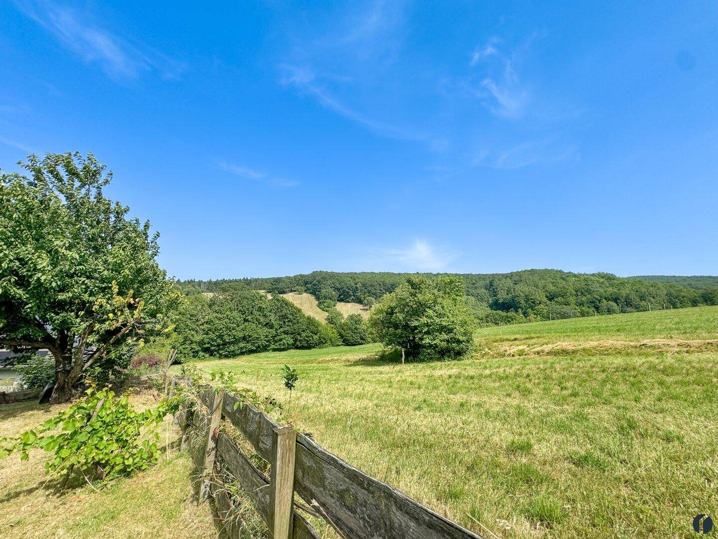 Ausblick vom Garten in die Umgebung