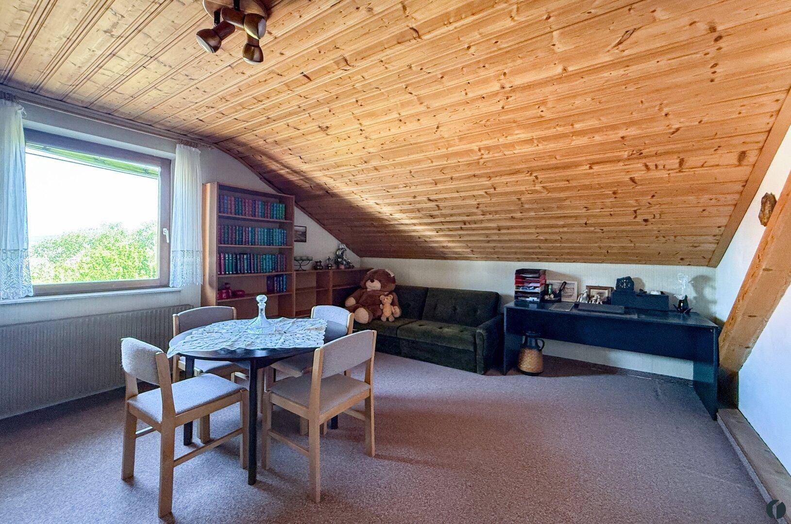 Schlafzimmer 4