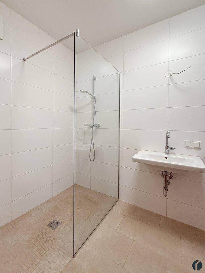 Walk in Dusche im Badezimmer