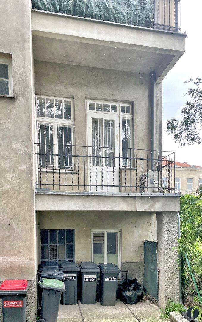 Außenansicht Hinterhof/Balkon