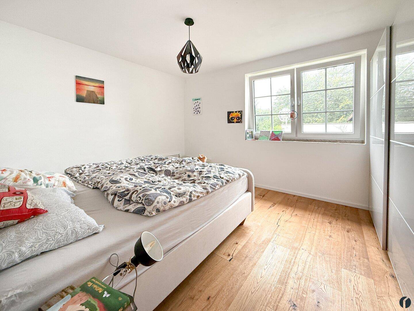 Schlafzimmer 1