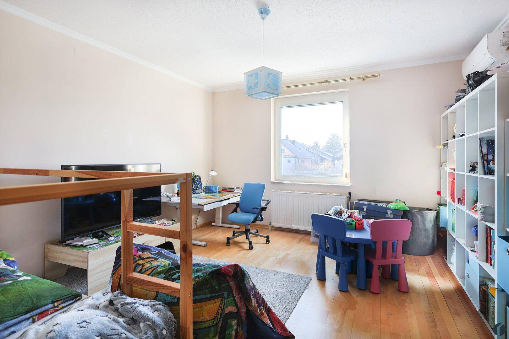 Schlafzimmer 2