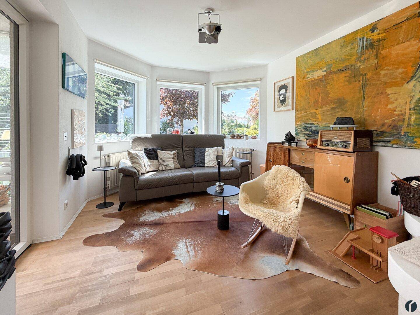 Großzügiges Familienhaus auf 1.449 m² Doppelgrundstück in beliebter Wohnlage - Ansicht 5