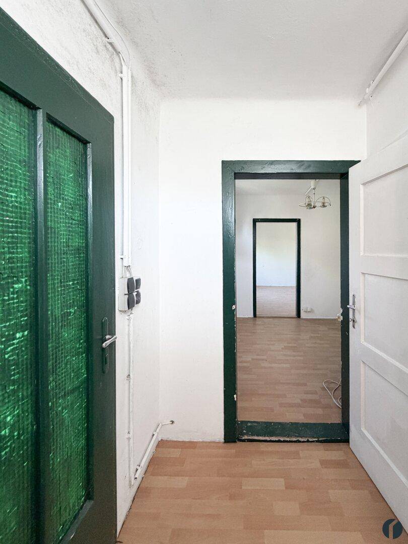 Baugrundstück mit kleinem Haus – ca. 548 m² Grundstück mit Entwicklungspotenzial - Mehr
