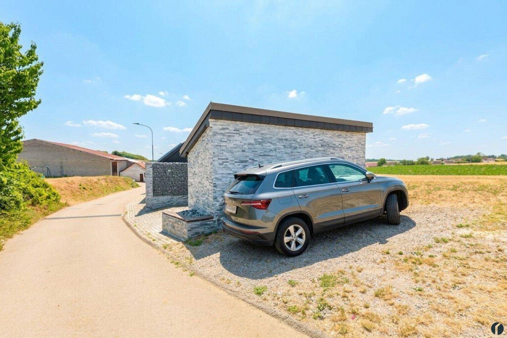 Parkplatz am Grundstück