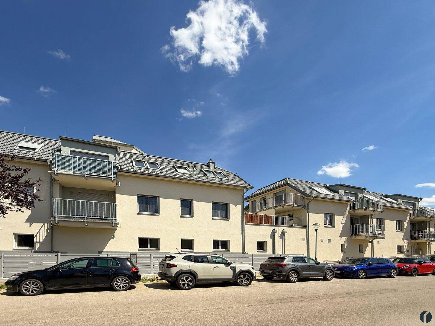 Außenansicht von der Straße aus