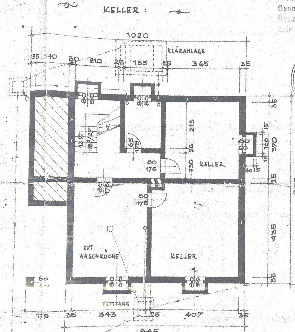 Grundriss des Kellers mit mehreren Kellerräumen und einem Bereich für die Waschküche.