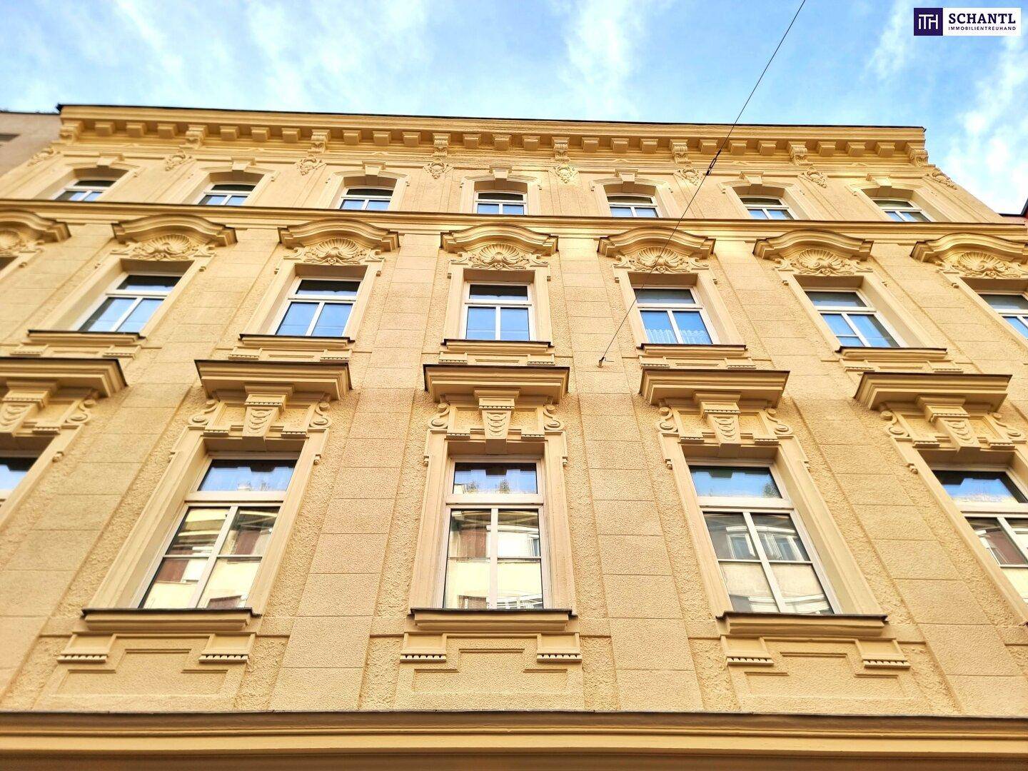 Stark reduziert - Stylischer Wohntraum im Dachgeschoss! Frisch saniert + Ruhelage + Traumhaftes Altbauhaus + Hofseitige Terrasse + U-Bahn ums Eck + Beste Infrastruktur und Anbindung! - Ansicht 6