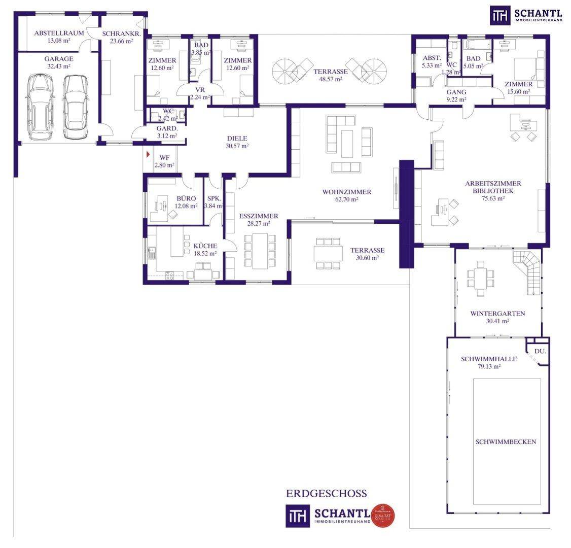 Grundriss des Erdgeschosses mit Wohnzimmer, Esszimmer, Küche, Bibliothek und Schwimmhalle.