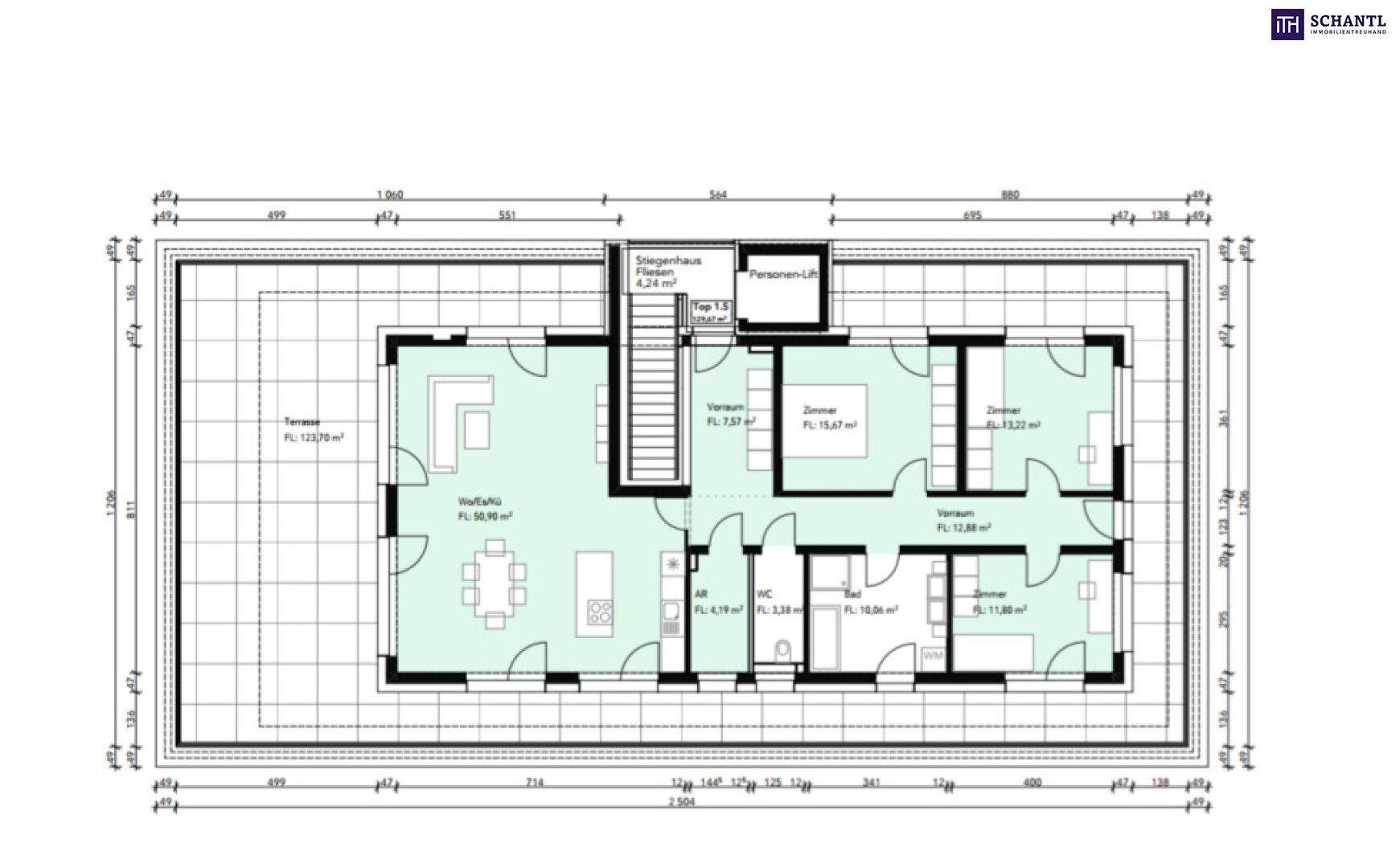 Detaillierter Grundriss einer Wohneinheit mit großer Terrasse und mehreren Zimmern.