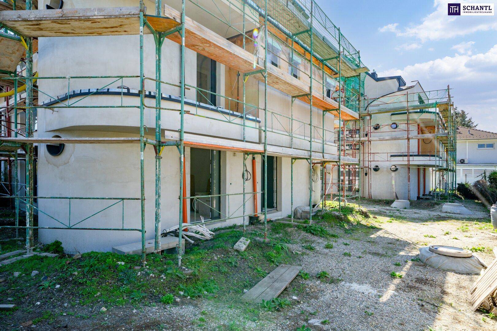 Fassade, Hauseingang,Stand April 2025