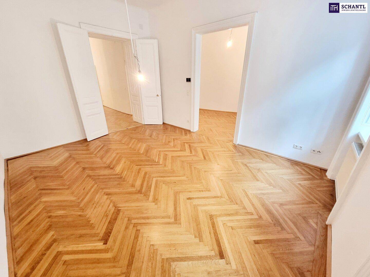 Altbau wie man ihn liebt! Währing von seiner besten Seite! Traumhaft saniertes Altbauhaus + Ruhige Seitengasse + Super beliebtes Grätzl! Viel Grün + Viel Charme! Jetzt zugreifen! - Widok 2
