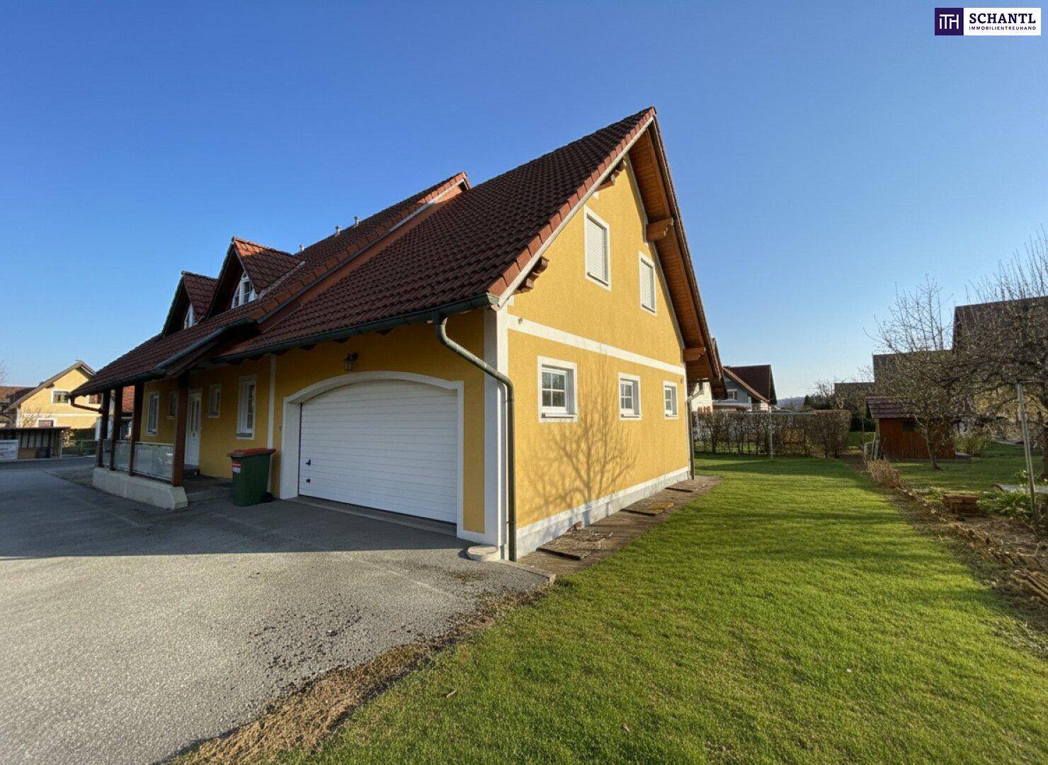 SONNENLAGE - Neuwertiges ca. 160 m² großes Traumhaus mit idyllischem Garten + Terrasse, 2 Garagen &amp; Top-Ausstattung in Ruhelage - Ansicht 3