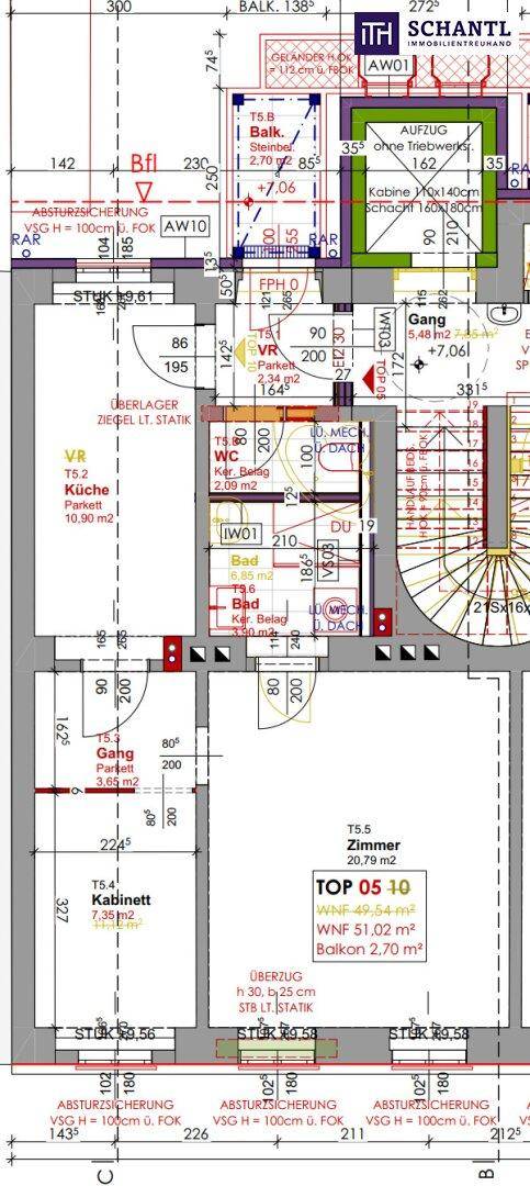 Detaillierter Grundriss einer Altbauwohnung mit Balkon und Dachschräge.