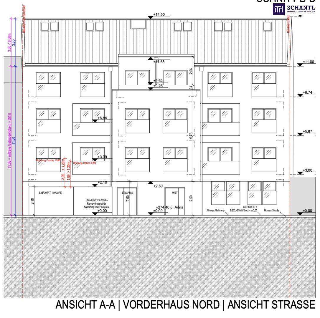 Ansicht der Nordfassade des Vorderhauses mit zahlreichen Fenstern und Balkonen.