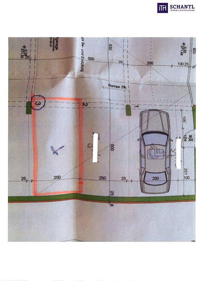 Grundriss oder Lageplan mit eingezeichnetem Parkplatz und Maßangaben.