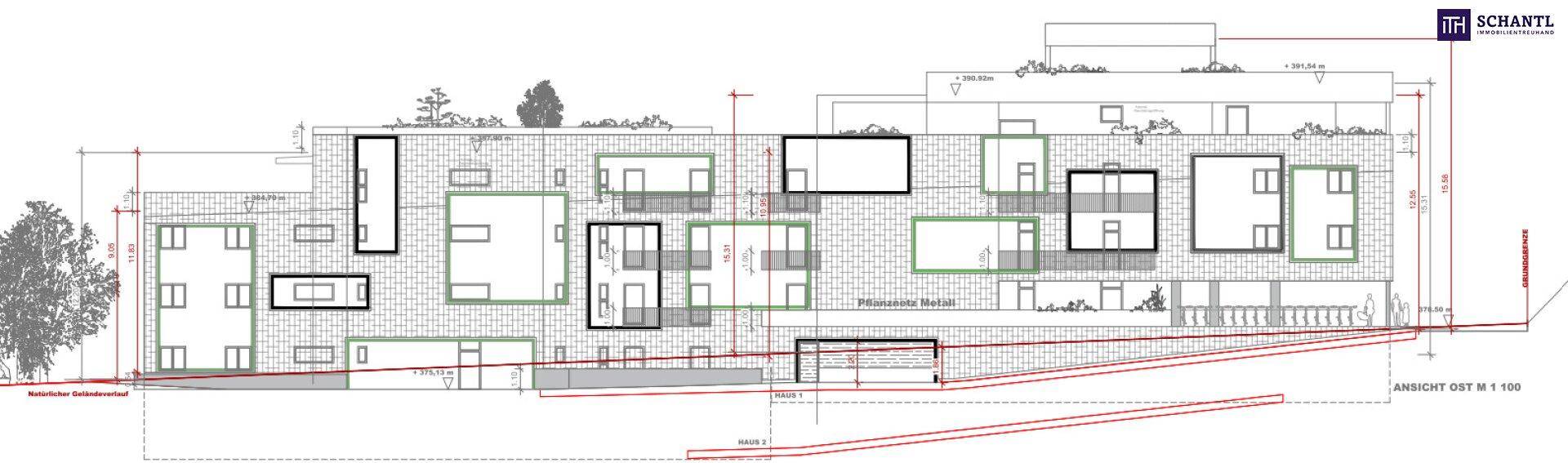 Technischer Plan der Ostfassade des Gebäudes mit Fenster- und Balkonanordnungen.