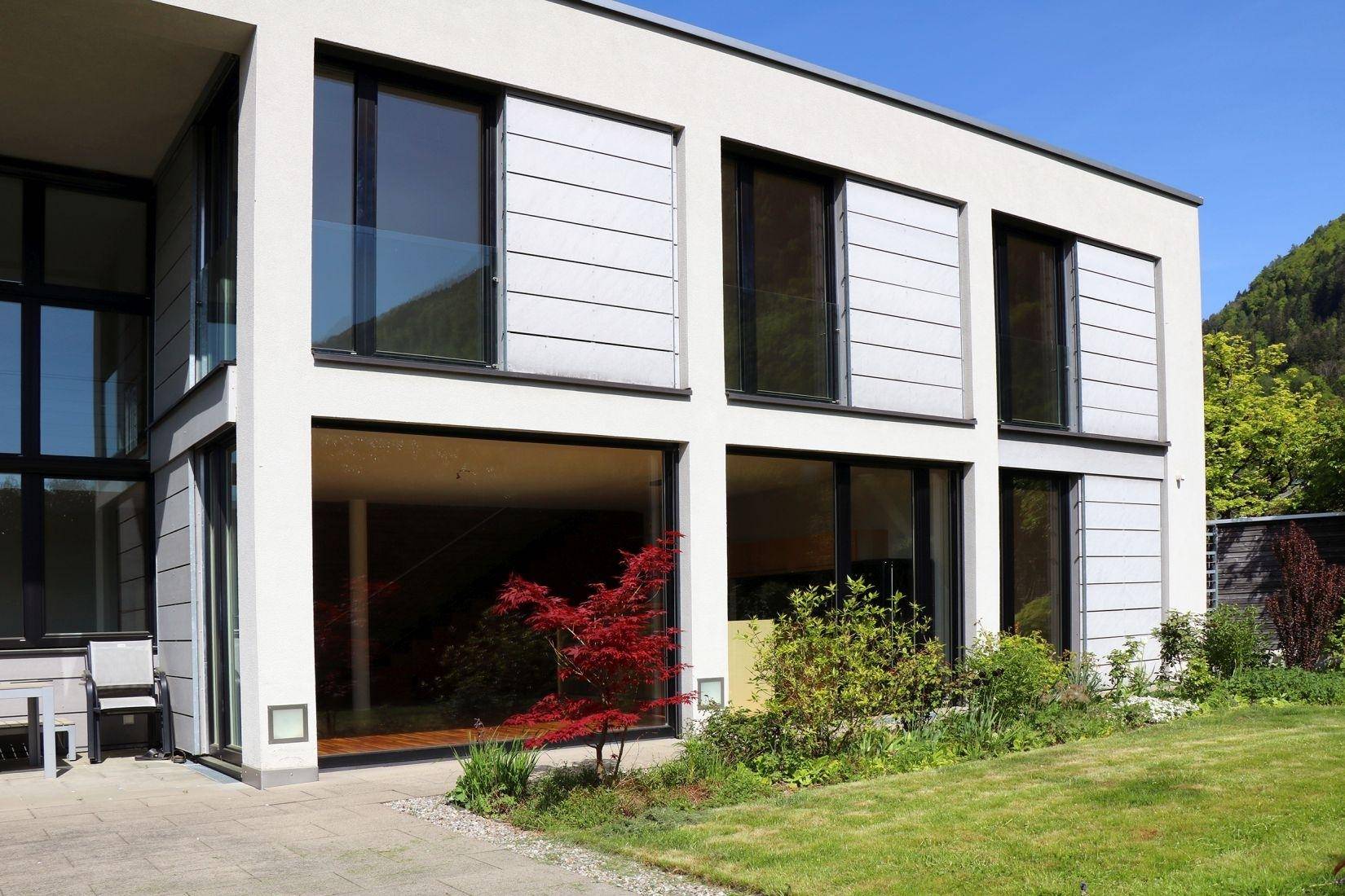 Villa in ruhiger Lage, an der Grenze zu Liechtenstein, Zweitwohnsitz möglich, für Individualisten! - Ansicht 2