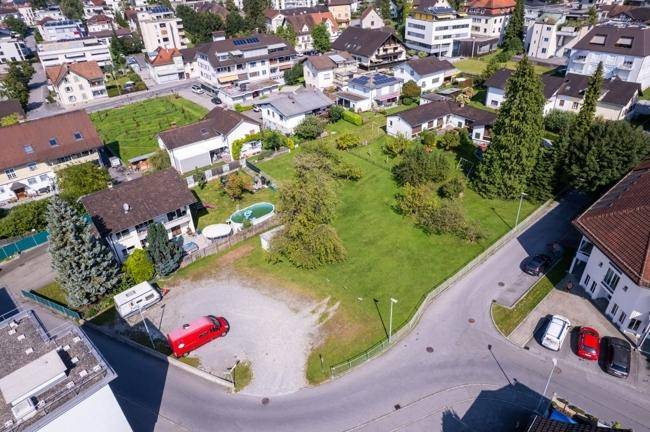 Übersicht aus der Vogelperspektive des Grundstücks und der umliegenden Wohngegend.