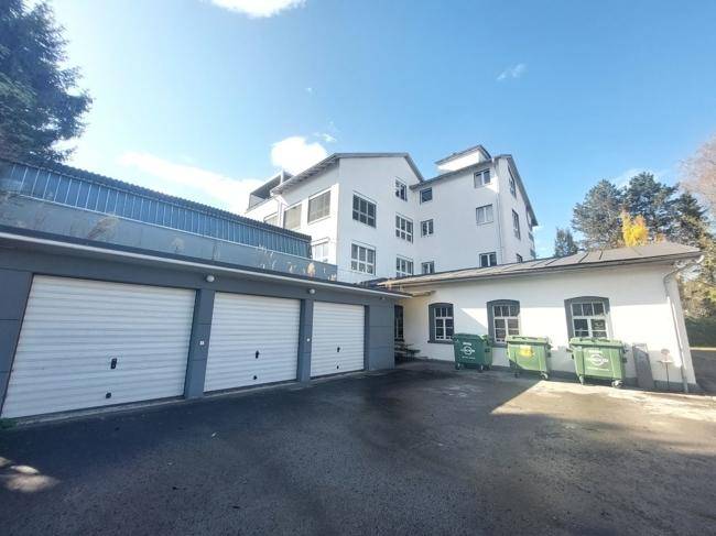 Büro / Garagen