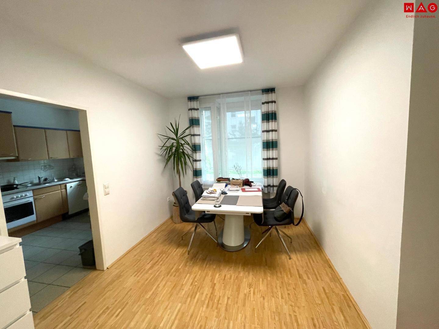 Eßbereich im Wohnzimmer
