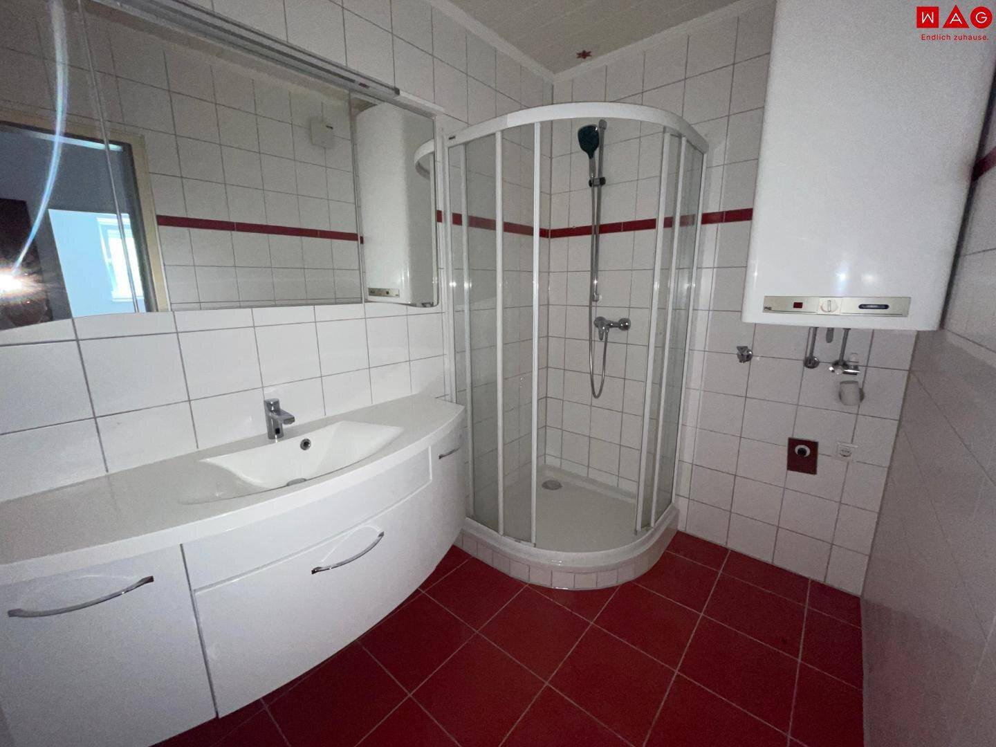 Bad mit Dusche