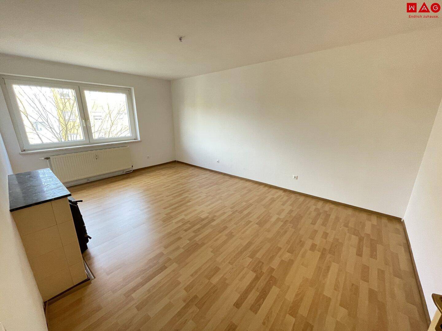 Wohn-Schlafzimmer Bild 1