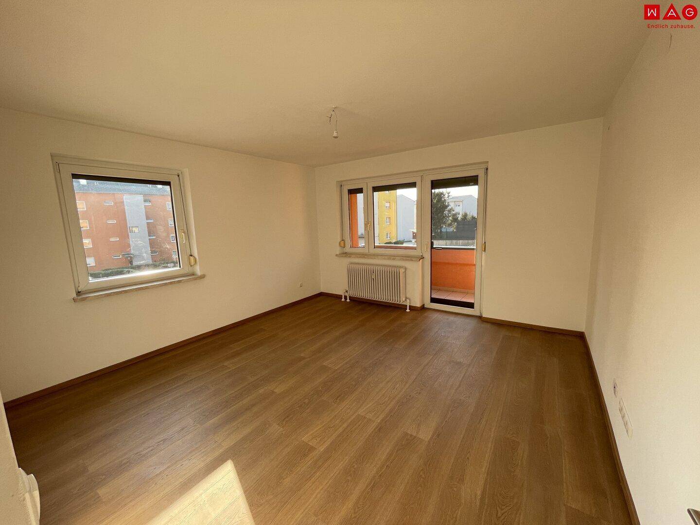 Wohnzimmer Blick Richtung Balkon