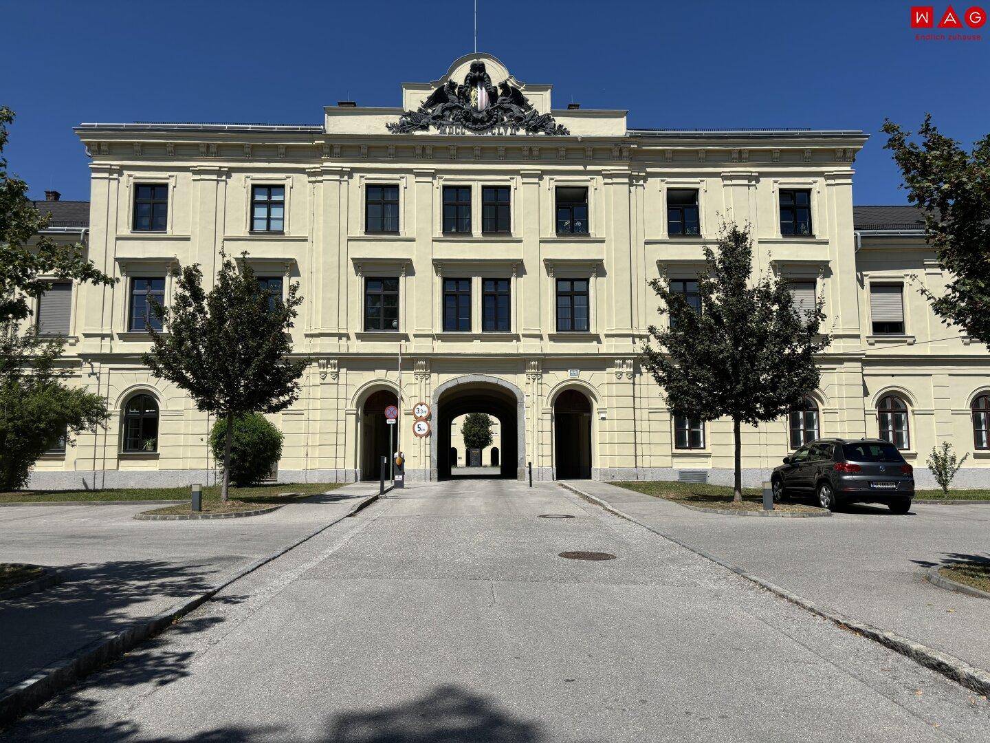 Einfahrt Mittelhof