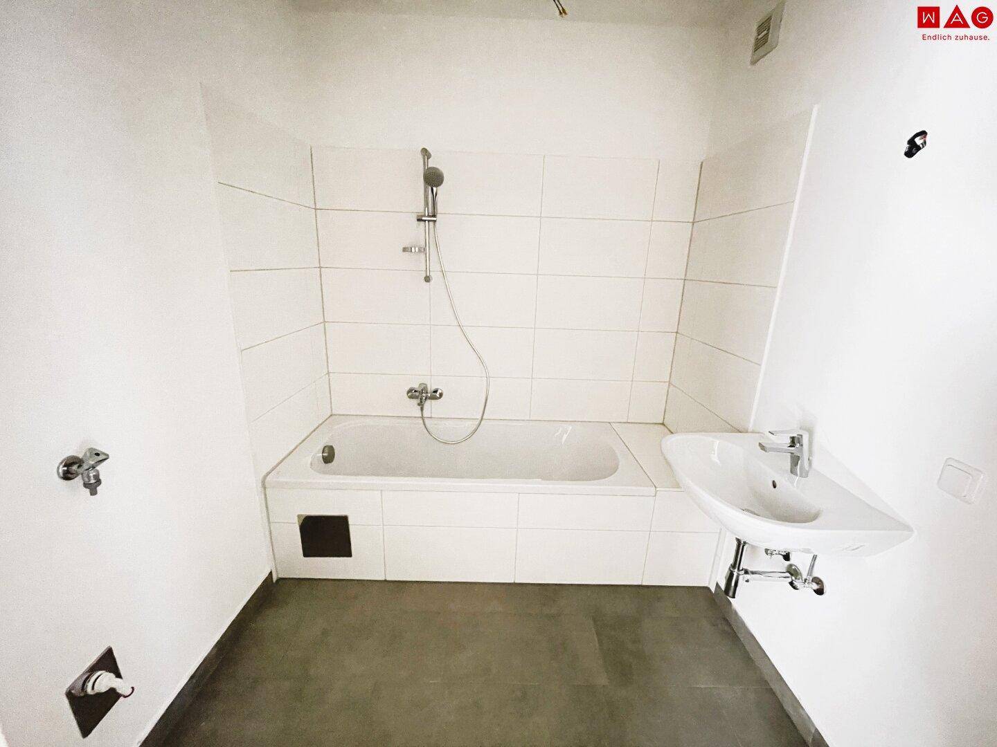 Badezimmer mit Badewanne