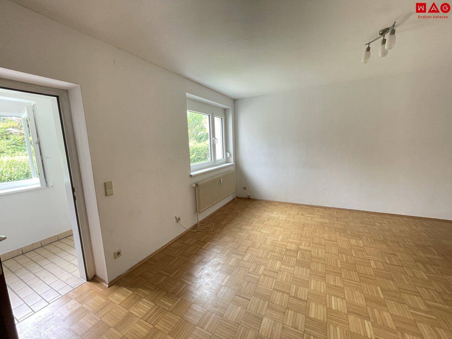 Wohn-Schlafzimmer Richtung Vorraum