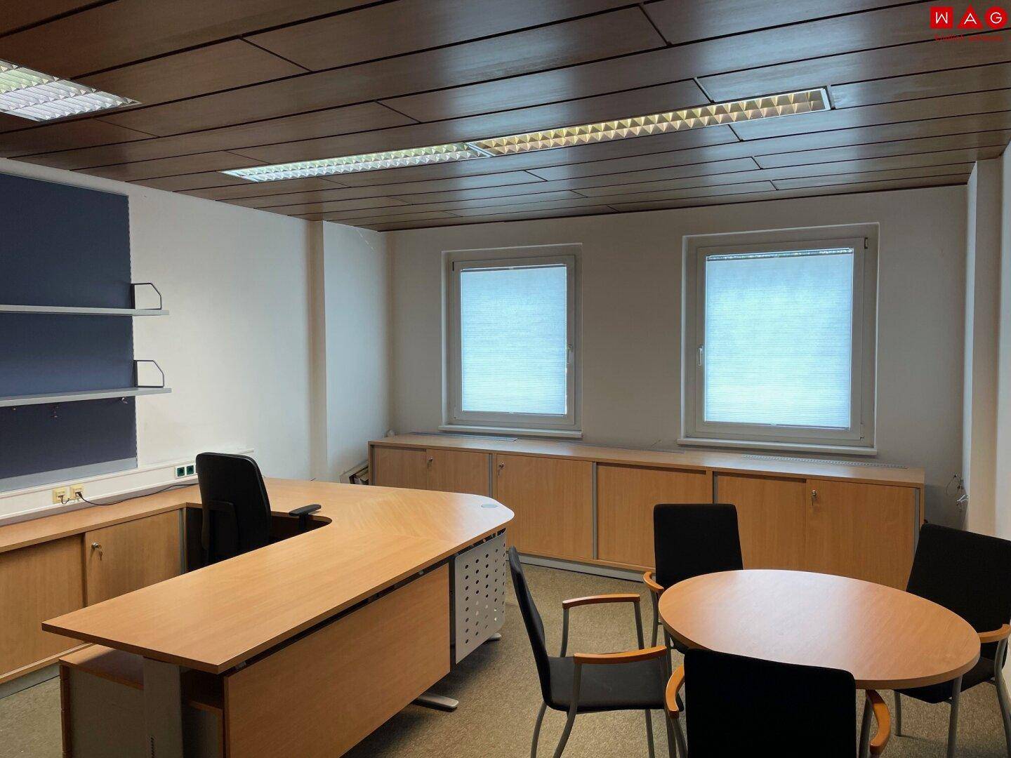 Büro 1