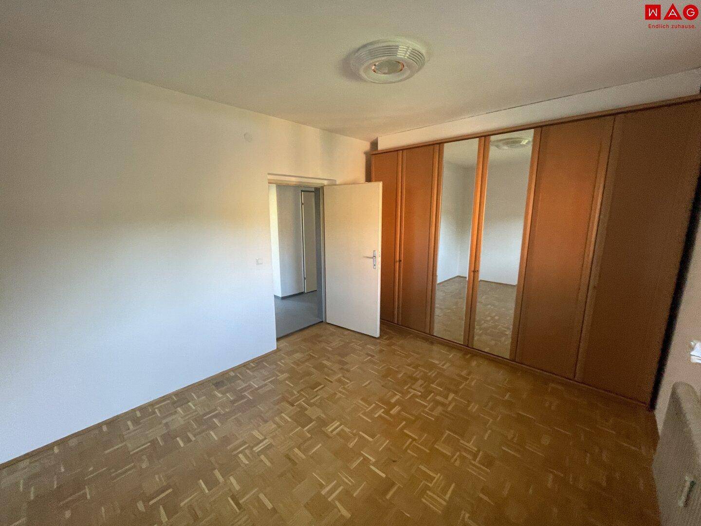 Schlafzimmer 1 Bild 2