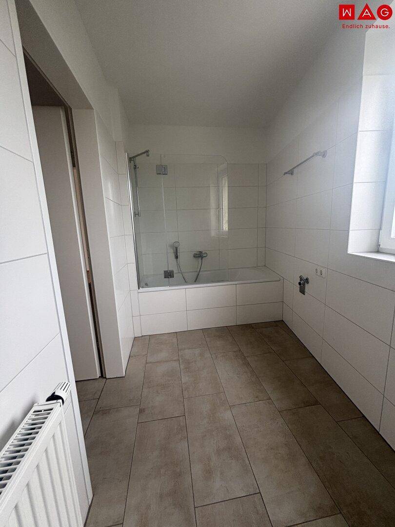 Badezimmer (VOR SANIERUNG)
