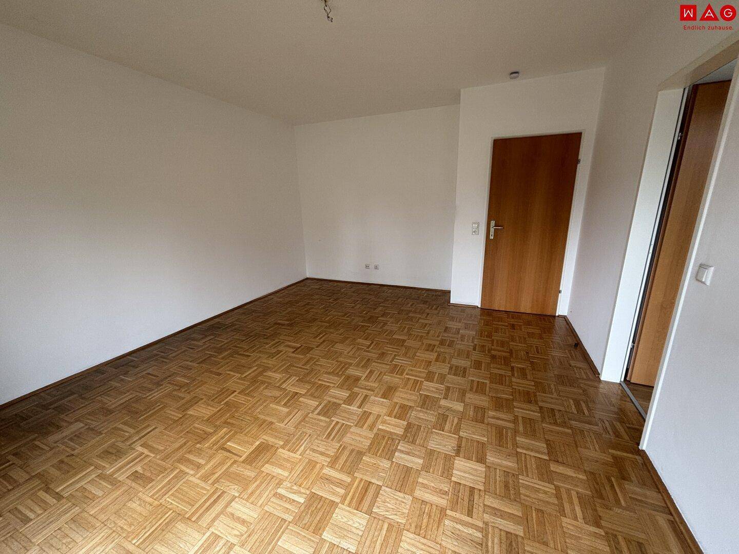 Wohnzimmer (VOR SANIERUNG)