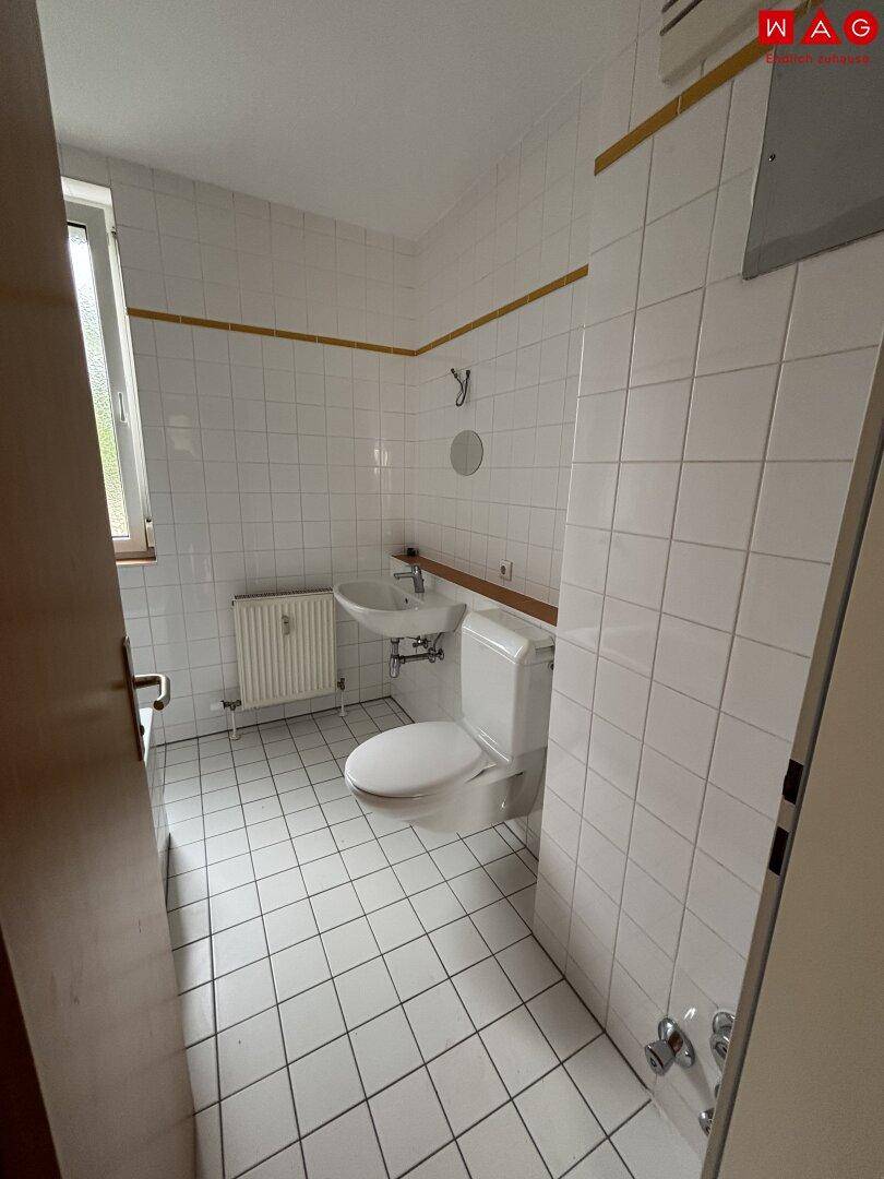 Badezimmer (VOR SANIERUNG)