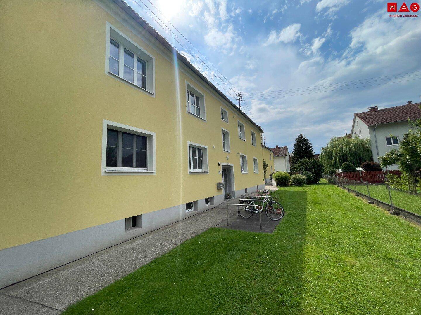 Außenbild Rückseite Wohngebäude